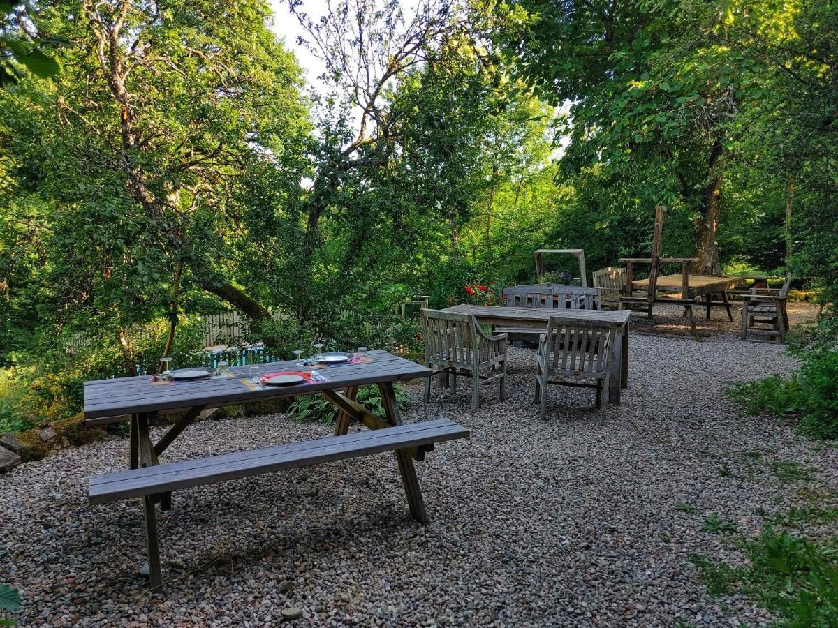 Aux Sources De L'Yonne Bed & Breakfast Glux-en-Glenne Exterior foto